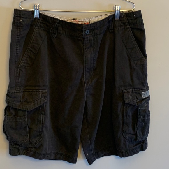 Men’s black cargo shorts ,36 - Picture 4 of 5